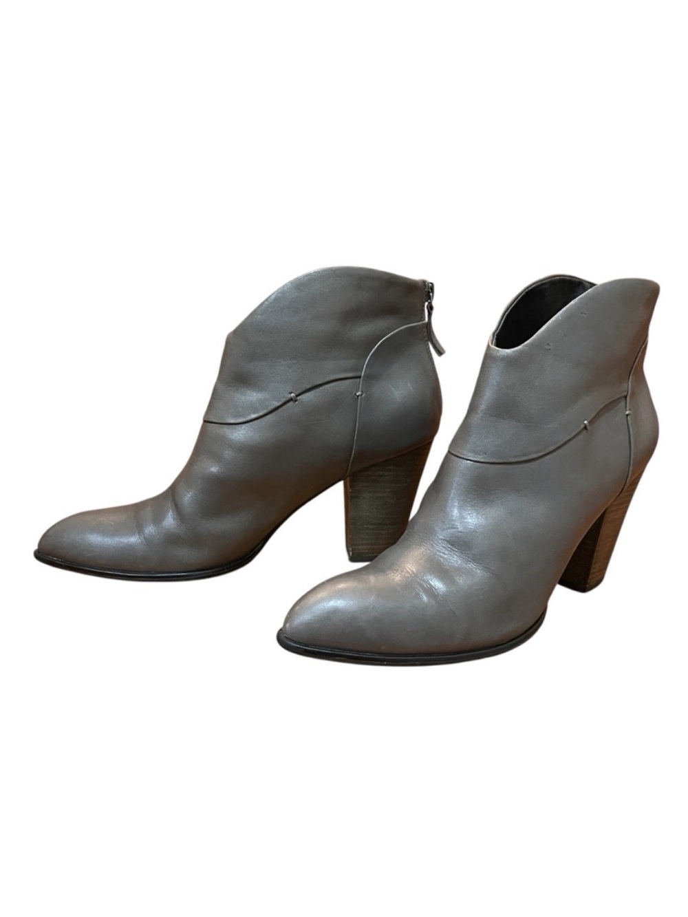 B. Makowsky Gray Leather Ankle Boots Block Heel Back Zip Pointed Curvy Booties
